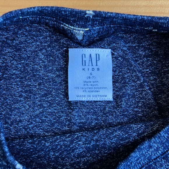 Kids Knit Sweater with Star Print - Size 6/7 - Picture 2 of 5